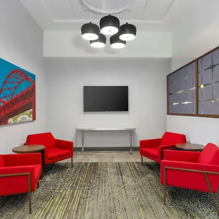 Hampton Inn & Suites Pittsburgh Downtown