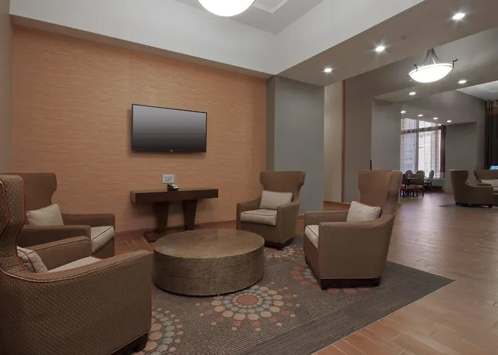 Hampton & Downtown 3*