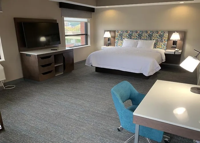 Hampton & Downtown Hotel Pittsburgh