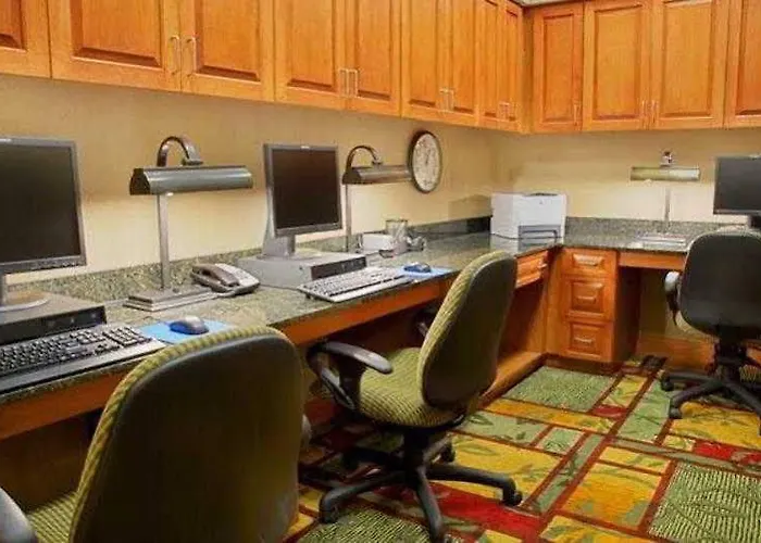 Hampton & Downtown Hotel