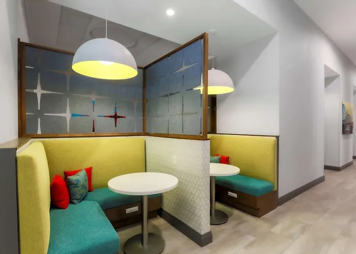Hampton & Downtown Hotel 3*