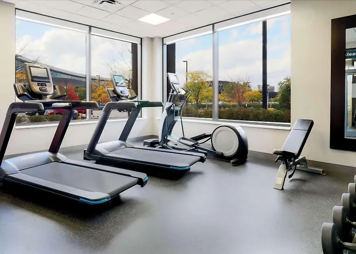 Hampton & Downtown Hotel 3*