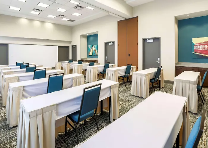 Hampton & Downtown 3* Pittsburgh