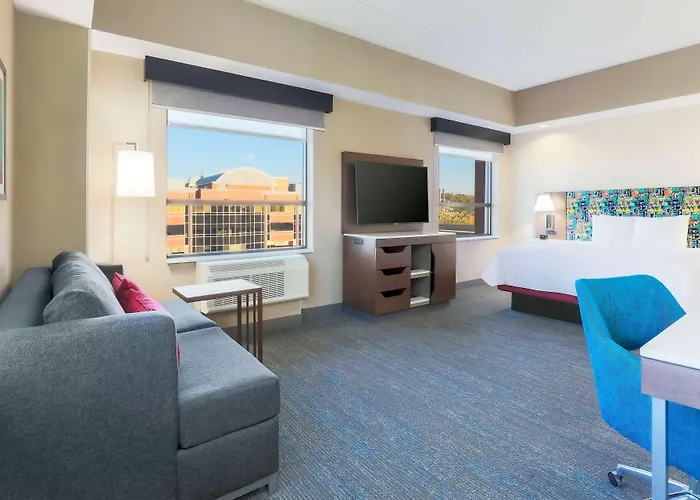 Hotel Hampton & Downtown