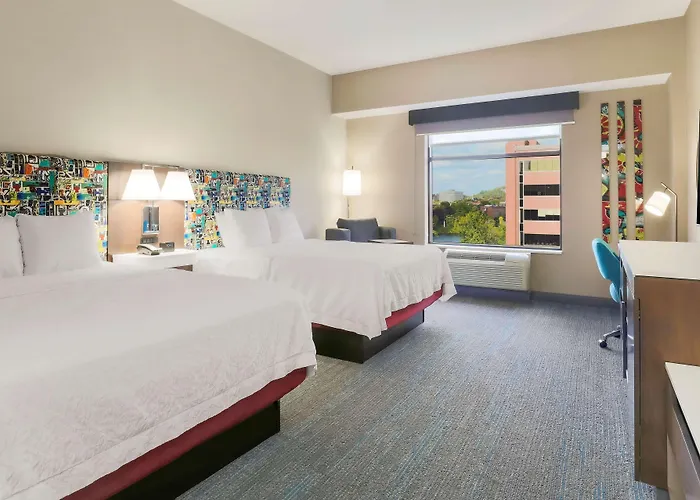 Hampton & Downtown 3*