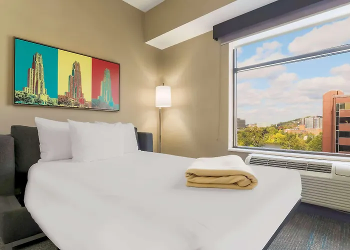 Hampton & Downtown Hotel