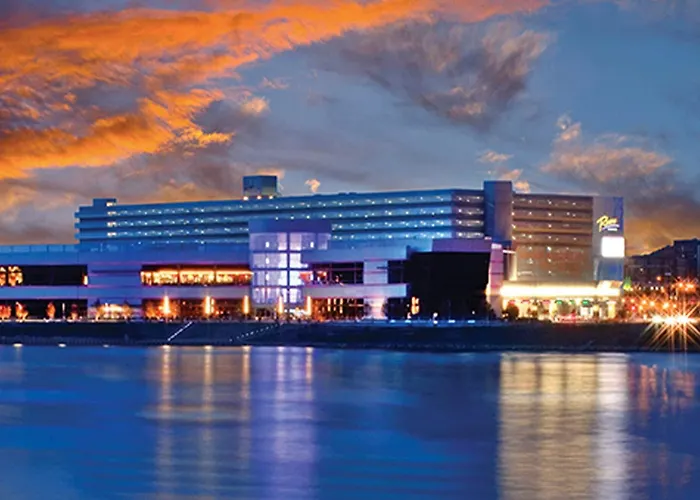 Hampton & Downtown Hotel