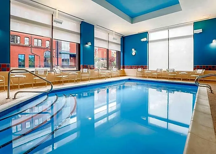 Hotel Hampton & Downtown 3*