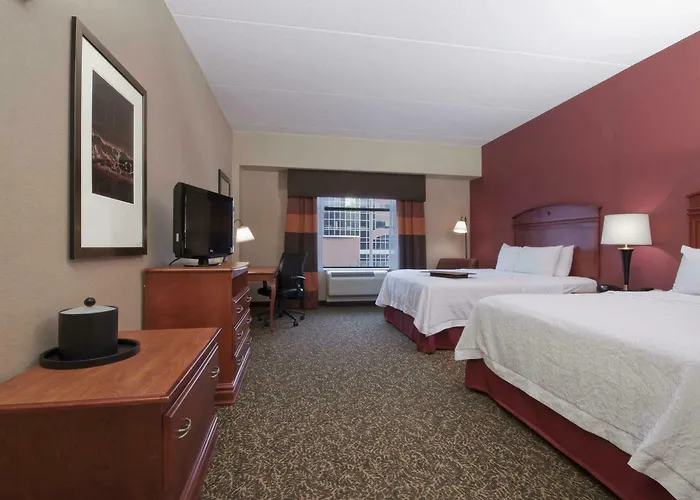 Hotel Hampton & Downtown Pittsburgh